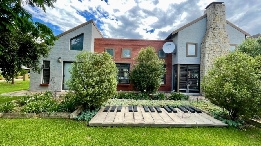 2 Bedroom Property for Sale in Waterval East North West